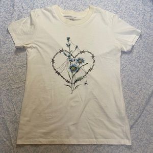 Size S comfy white tee with heart and flower